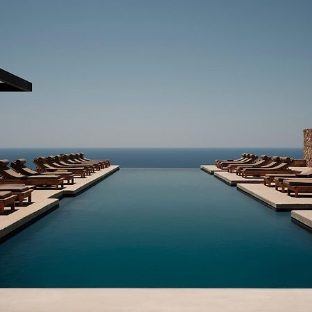 Gundari Hotell Petousis Exteriör bild